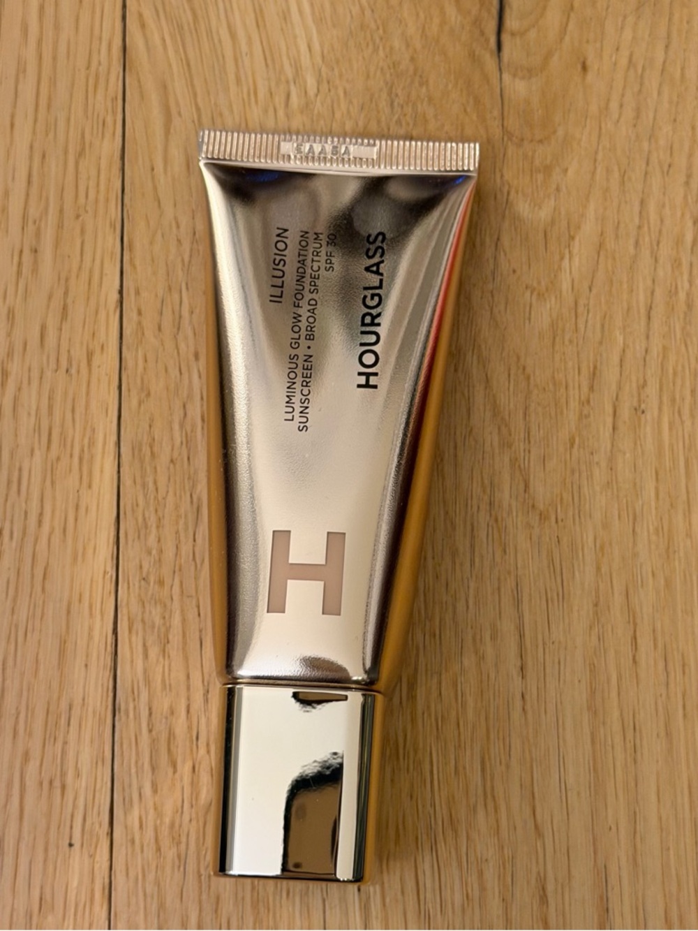 NEW Hourglass Illusion Luminous Glow Foundation - 7
